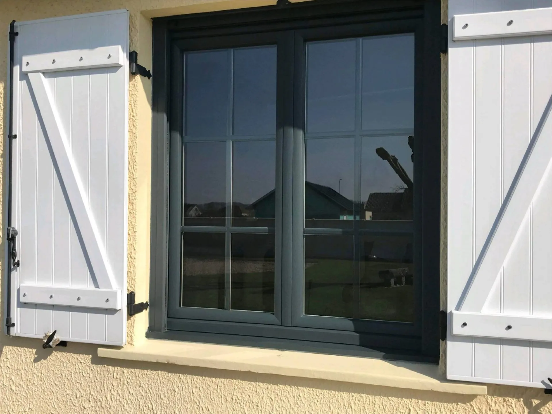 Réalisation et pose de fenêtres hybrides mixte PVC/Aluminium RAL 7016 Gris anthracite sur le secteur de Montivilliers (76) Seine-Maritime