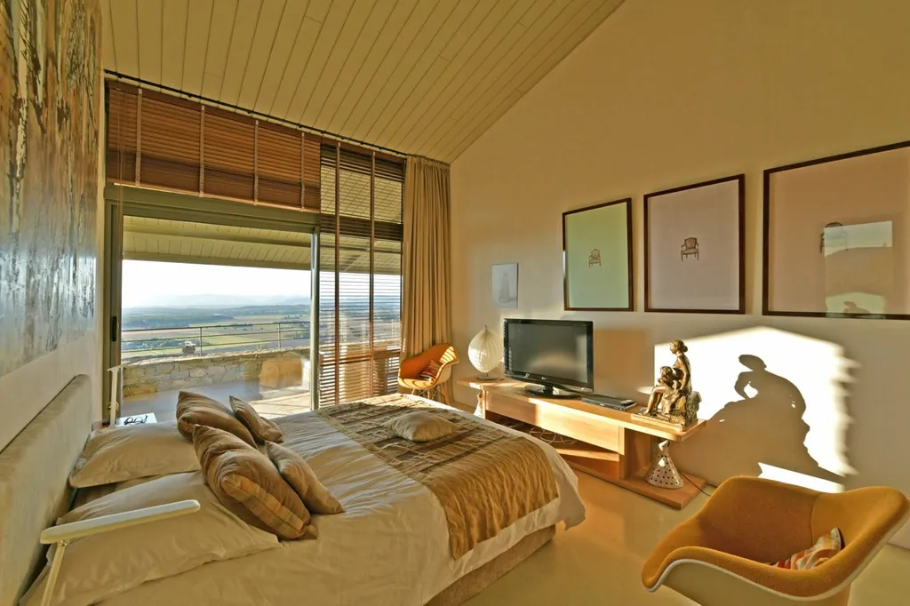 Drôme provençale : maison contemporaine rénovée avec vues   