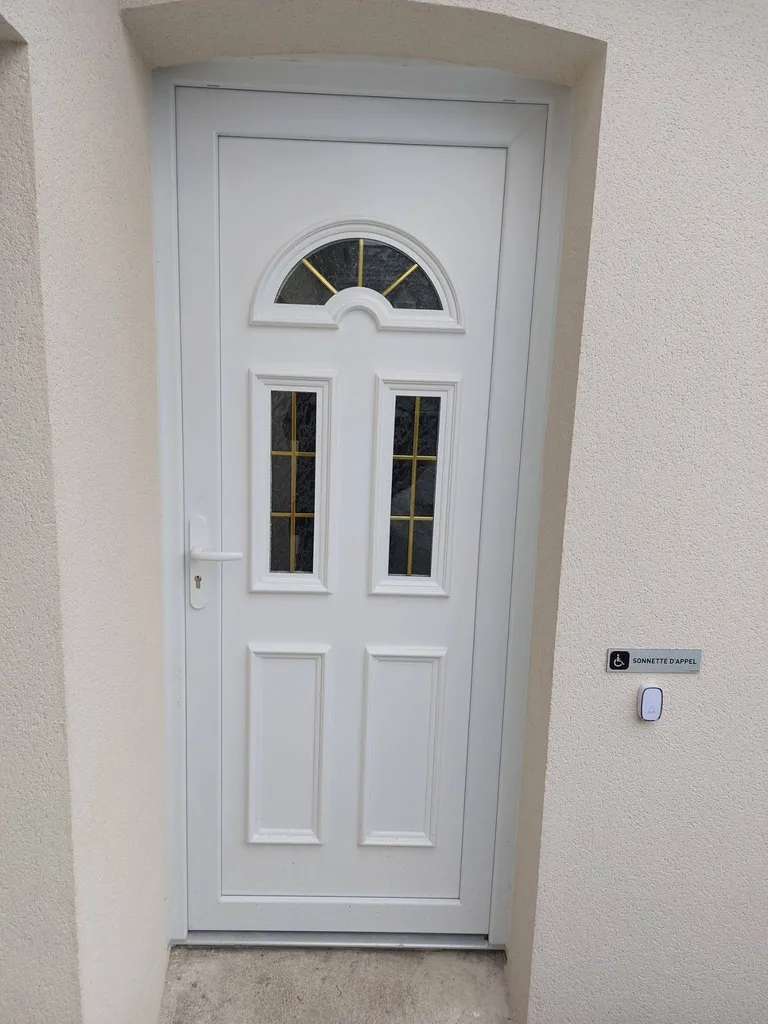 Remplacement d'une porte d'entée dans le 27 / 76