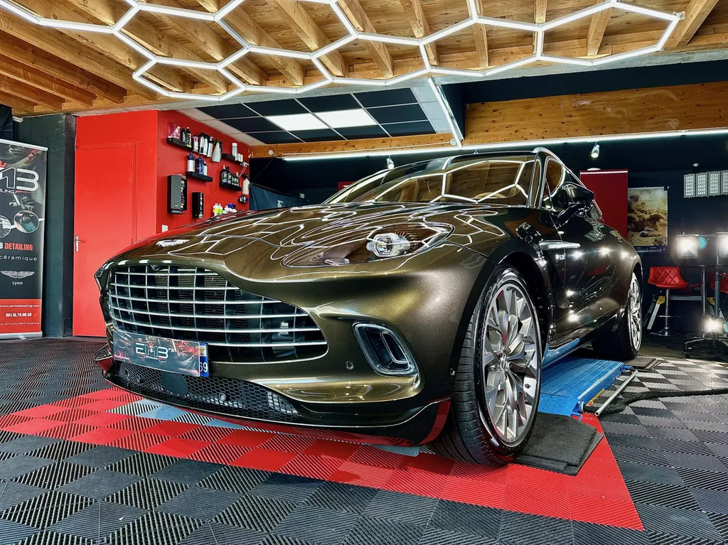 DETAILING auto protection carrosserie Aston Martin DBX sur Limonest 