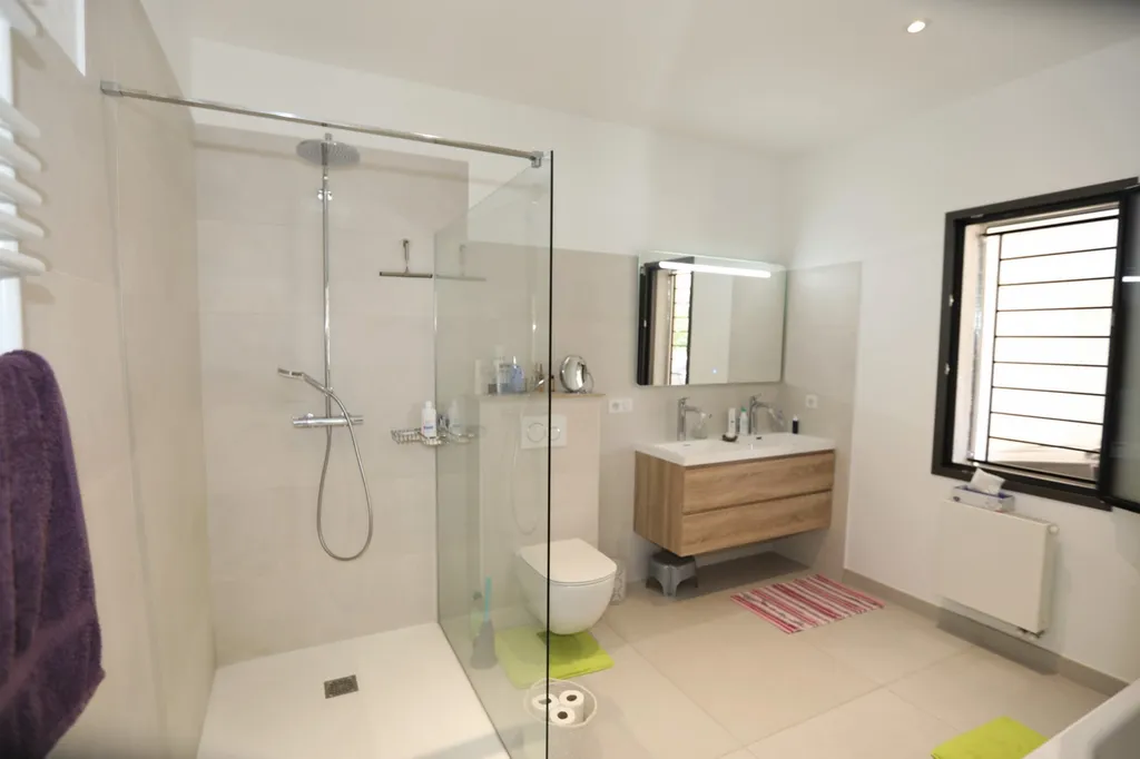 Saumane-de-Vaucluse, maison contemporaine avec magnifique vue   