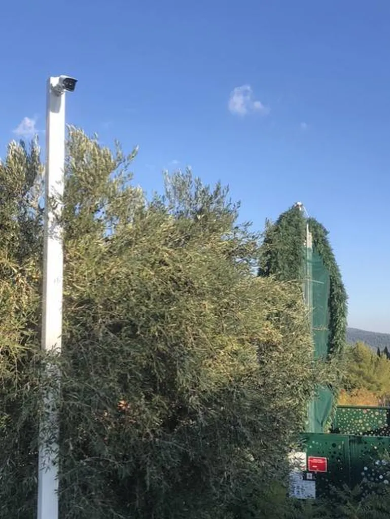 Installation d'une camera de surveillance avec antenne relais GSM a Toulon