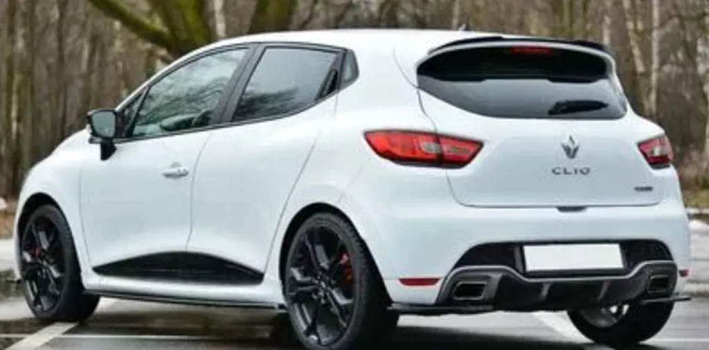 Réalisation d'une reproduction SAISON 3 AVEC RENAULT CLIO IV à Plaisance-du-Touch