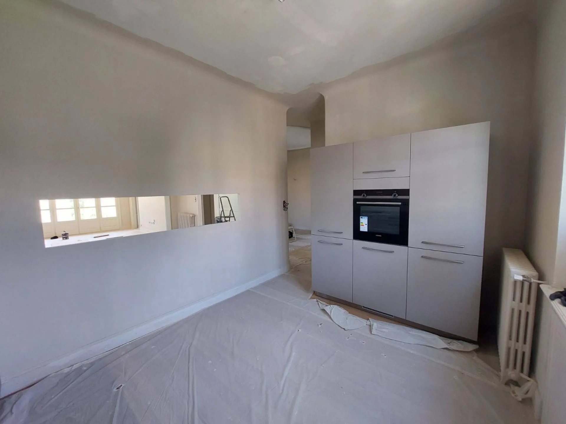 Résultat d'une pose de peinture dans une cuisine à Carqueiranne dans le Var