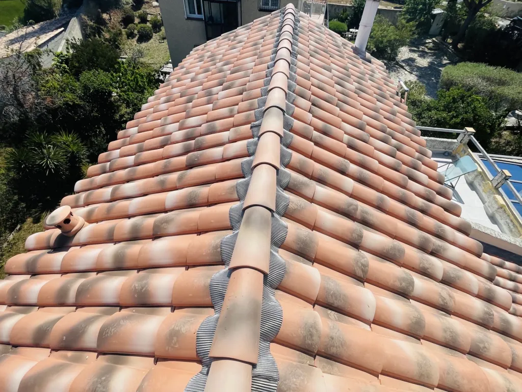 changement de toiture type mecanique abeille sur aix en provence