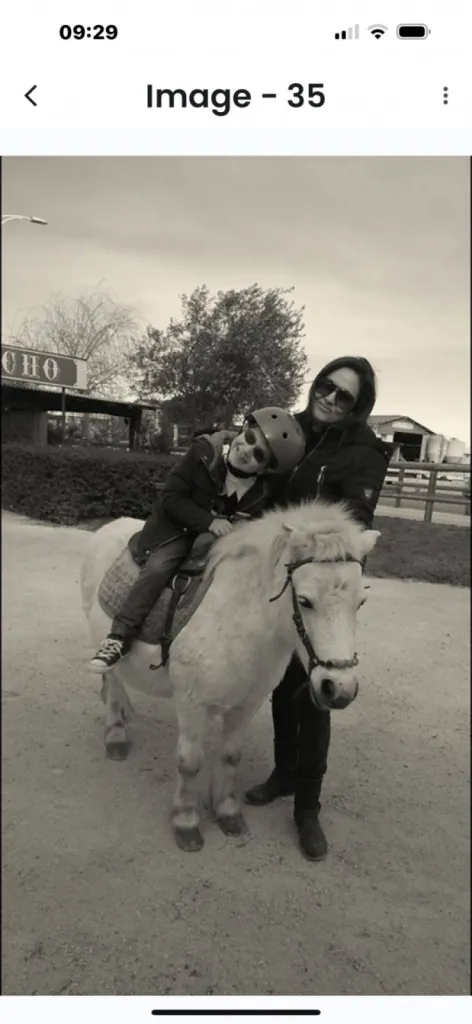 balade pour enfant en petit poney sur le Grau du Roi proche de L'espiguette