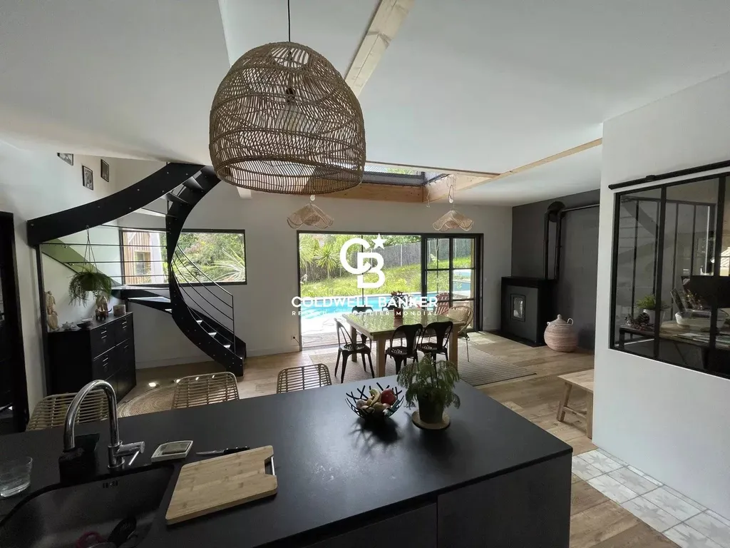 Maison à vendre Carignan-de-Bordeaux - contemporaine 167 m² 4 chambres piscine domotique terrain 930 m²
