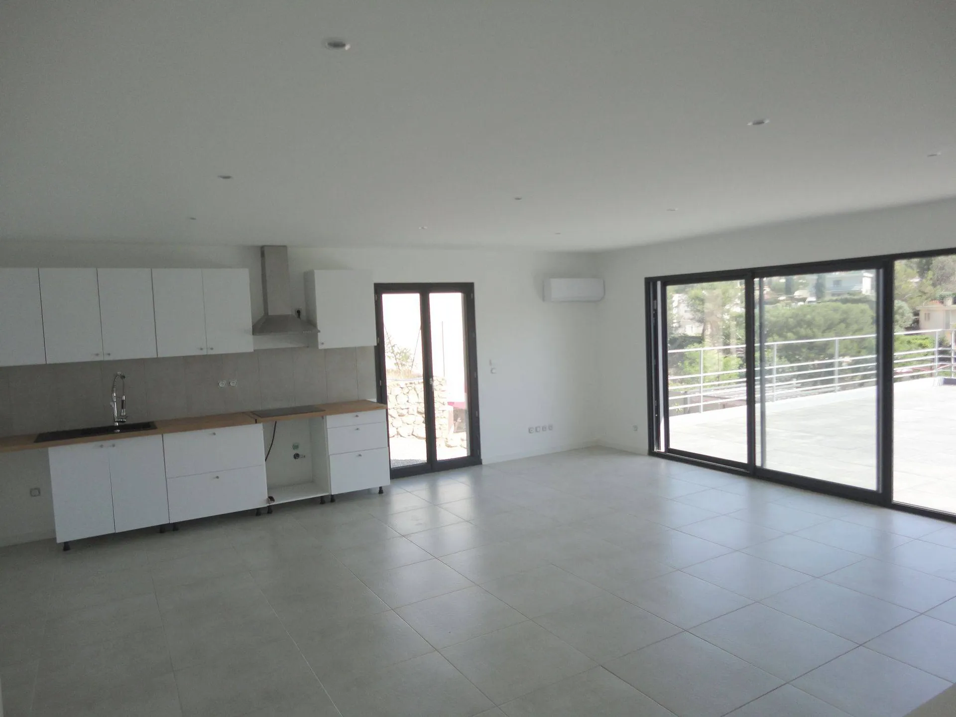 Carnoux à vendre maison neuve