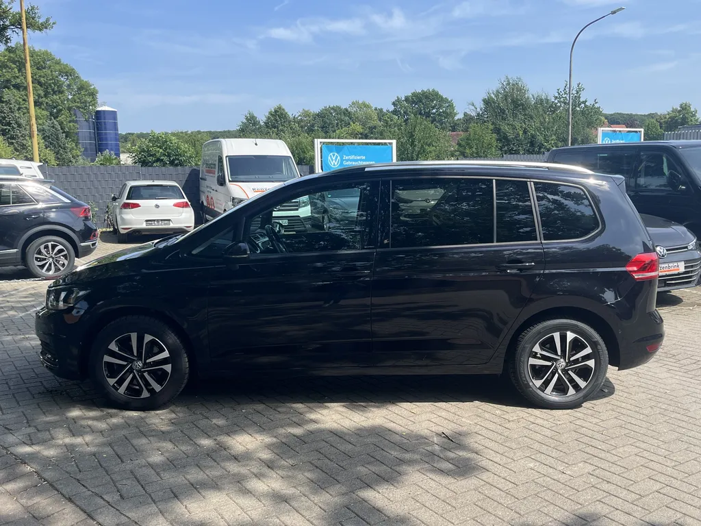 Volkswagen Touran configuration haut de gamme importée d’Allemagne par courtier Volkswagen Bordeaux