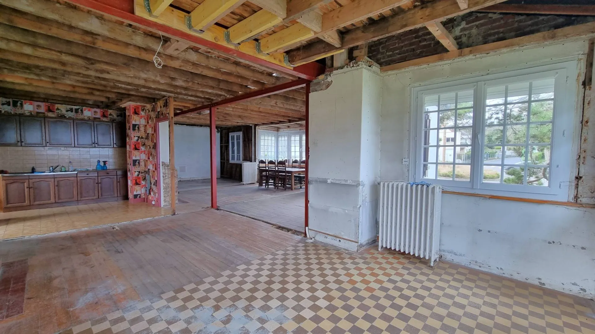 A vendre charmante villa, vue mer exceptionnelle, à réhabiliter, proche des commerces, sur l'axe Dieppe 76200 - Penly 76370 - Le Tréport 76340.