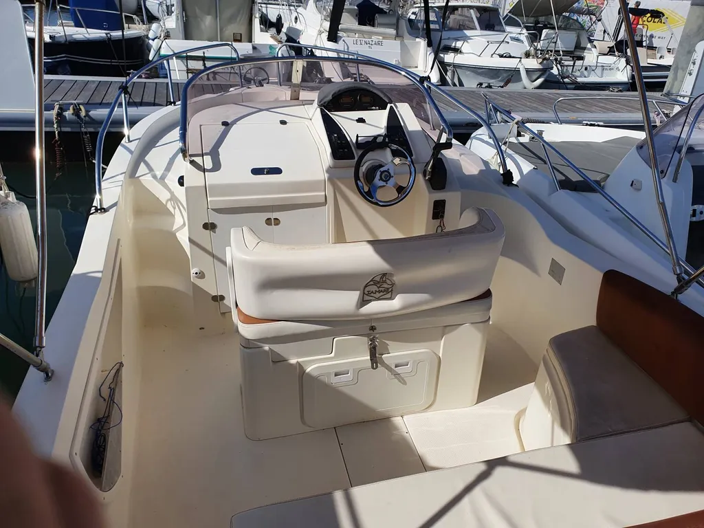 Bateau à moteur Nuvola 23 WA Tamare en vente à Bandol