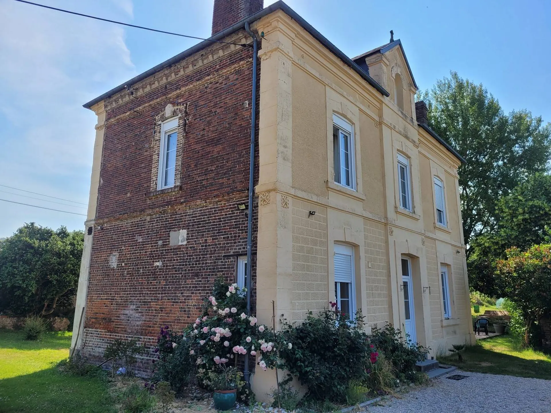 Maison de village sur 1 800 m²