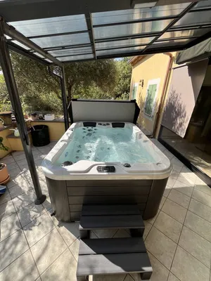 Installation d’un spa BE WELL 364 à St Mamert du Gard a coté de La Calmette dans le Gard