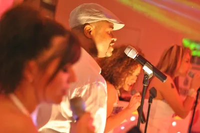 Groupe de musique  avec chanteuse et chanteur pour événementiel à Marseille 13
