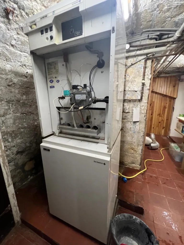  Remplacement d’une chaudière Tirage naturel Dietrich à condensation Saunier Duval à Saint-Denis