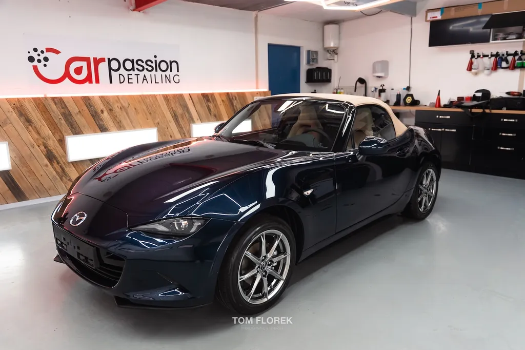 Mazda MX-5 - Pose complète de PPF ( Film de protection ) et traitement céramique Gtechniq HALO V2 à Breuil-le-Sec