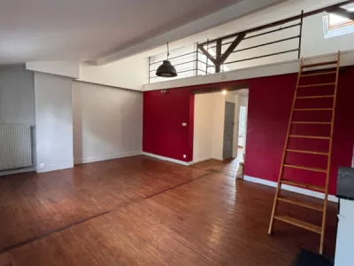 Situé au 51 rue Maladrerie à Rouen