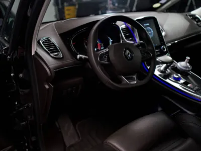 Protection céramique carrosserie avec nos traitements de la gamme Gtechniq sur ce véhicule Renault Espace