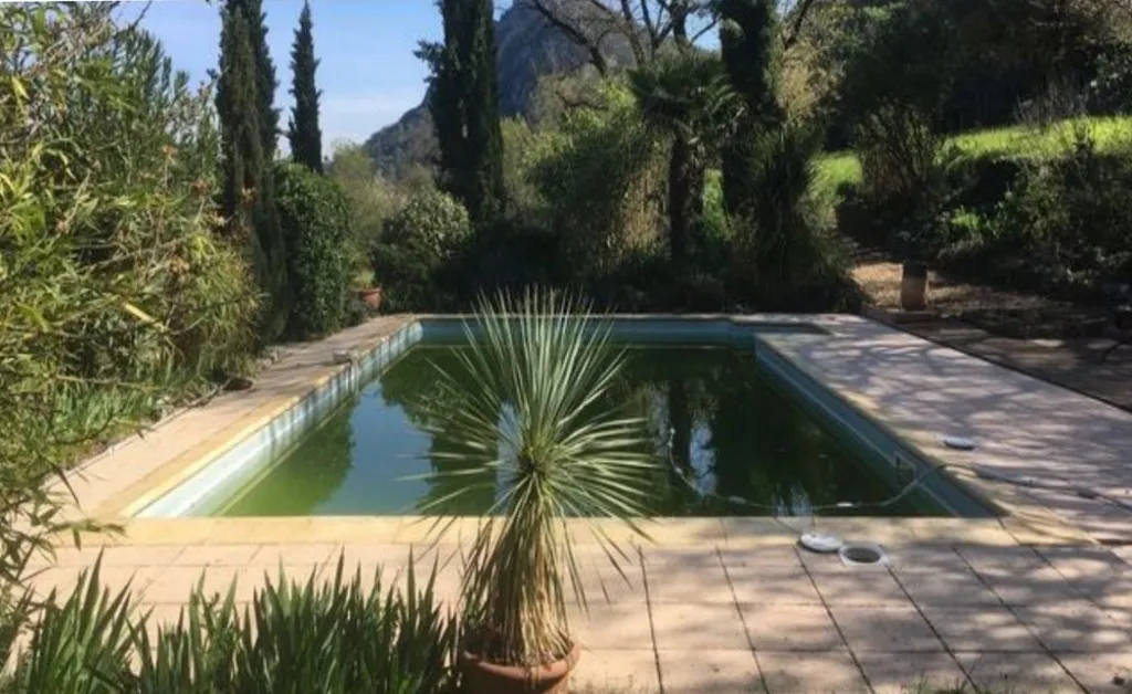 Rénovation piscine Uzès proche Saint-quentin-la-poterie