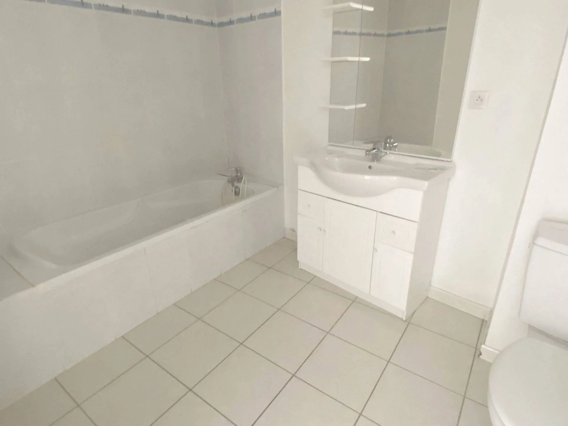 a vendre appart avec vue dégagée la bédoule