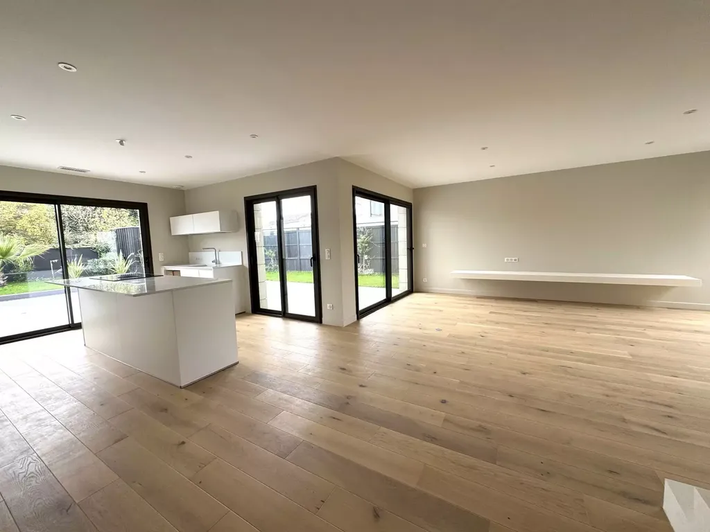 Vente maison Bruges, 6 pièces, 5 chambres, 172 m², 988 000 €