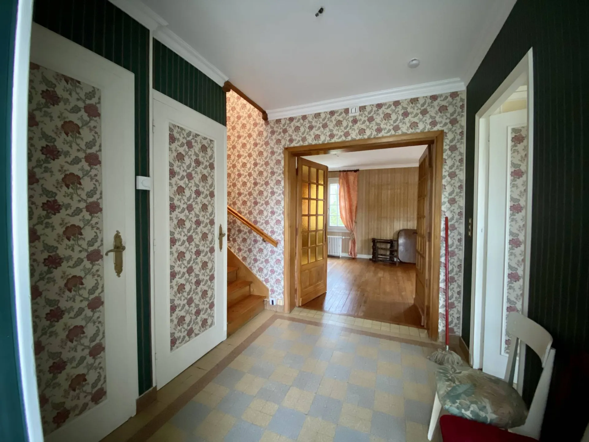 Vends maison des années 50 à Dieppe proche des commerces et de la plage.