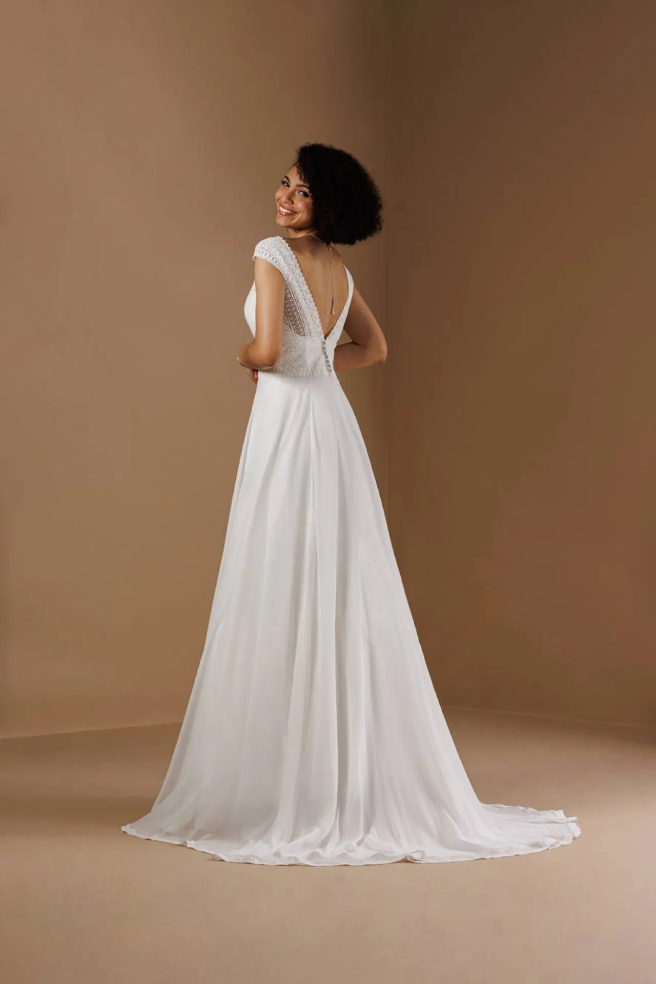 Robe de mariée dentelle rétro sur marseille