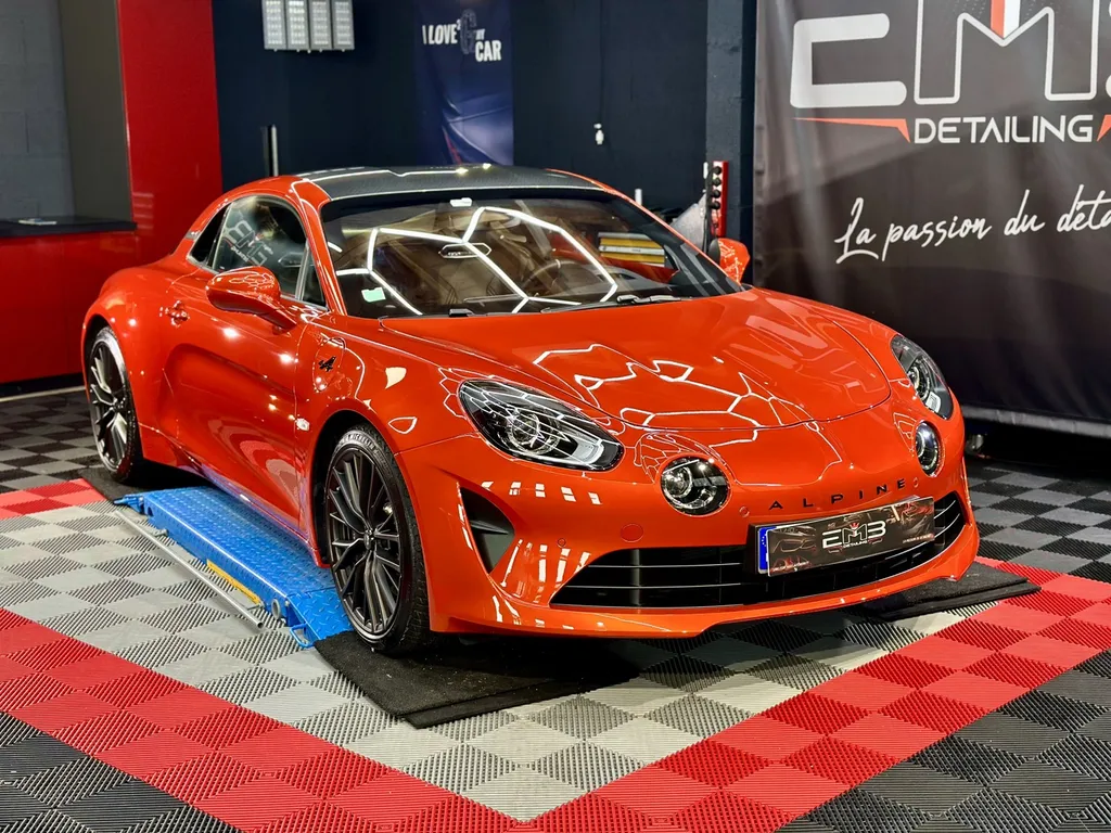 Spécialiste Protection carrosserie film PPF et traitement céramique Lyon Alpine A110 