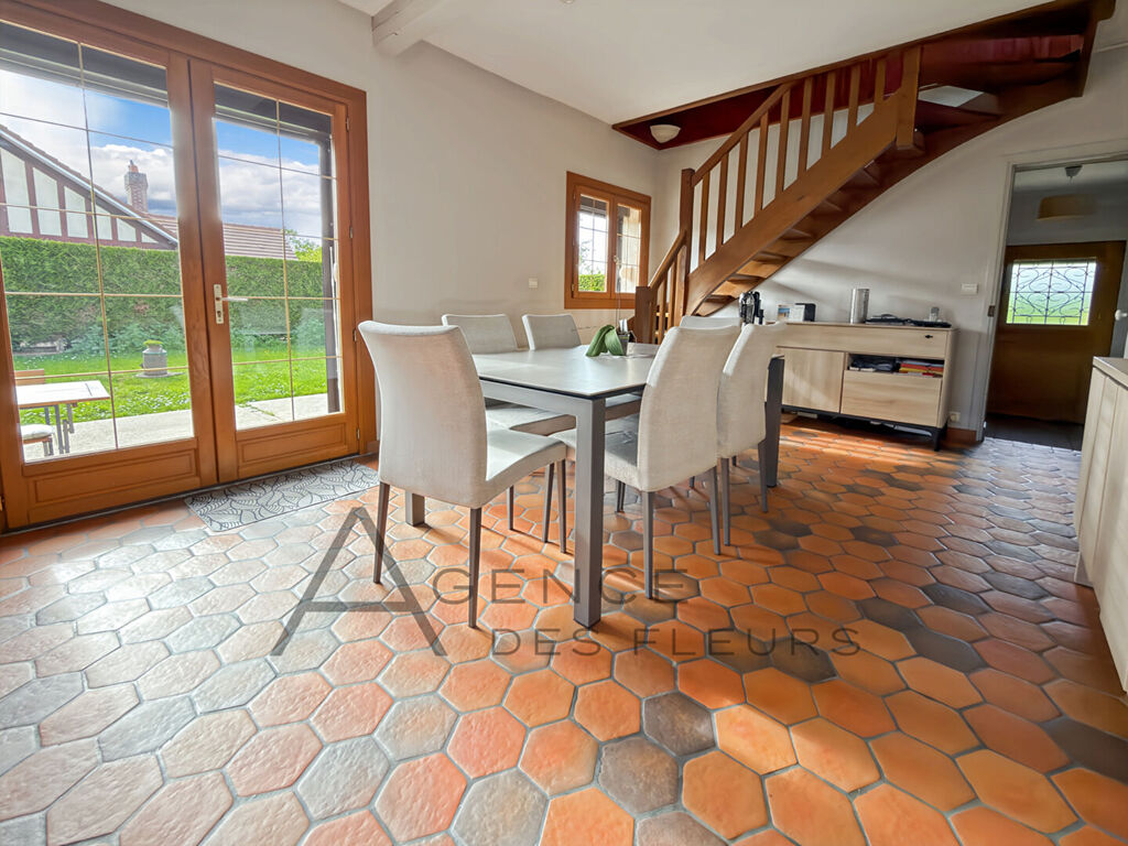 A vendre maison de 87m² sur 447m² de terrain sur la commune de SAINT AUBIN LES ELBEUF 76410