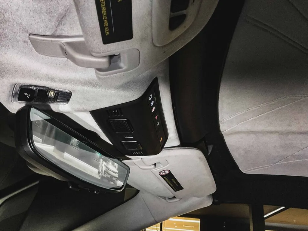 Chevrolet Corvette C8 Stingray 2020 3LT Z51 V8 6.2 / 17 000 km Supercar Américaine Import Canada Disponible Livraison Europe