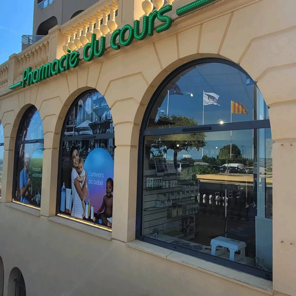 Pose film anti UV, anti décoloration sur grasse 06 pas cher