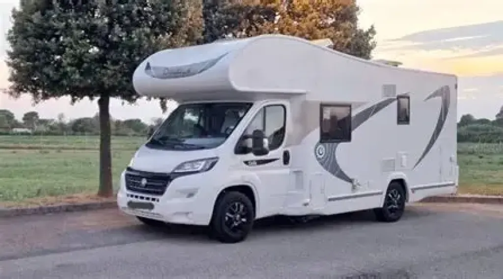 Estimation gratuite complète pour camping-car capucine Chausson à Épernay dans la Marne