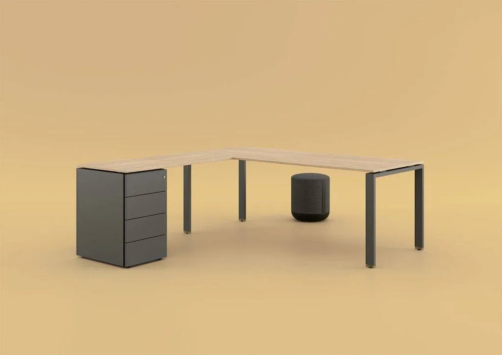 Bureau avec retour et caisson hauteur bureau à ARLES.