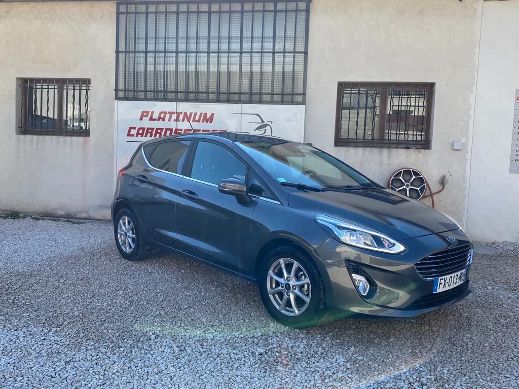 Réparation carrosserie Remplacement Aile arrière Ford Fiesta à Carnoux avec franchise offerte 