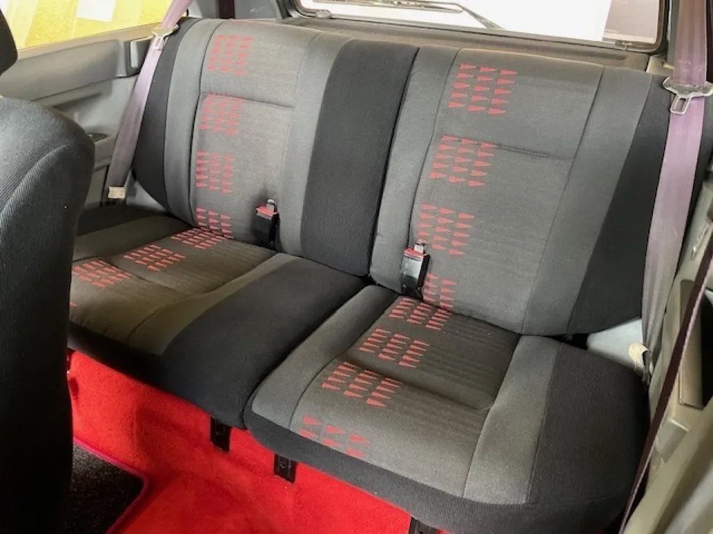 rénovation de voiture haut de gamme à bordeaux 