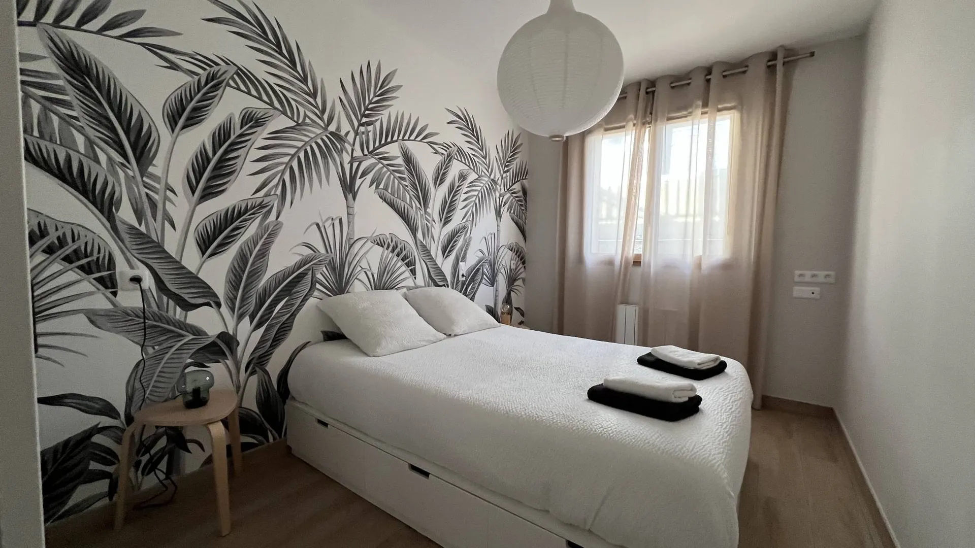 Immeuble de rapport à fort potentiel 186,5m² avec 5 appartements et garage 25m², idéal investisseurs, emplacement bord de mer à Criel-sur-Mer 76910