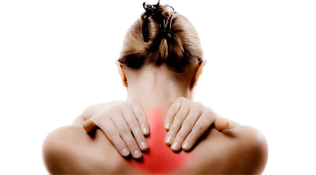 Douleur d'épaule remontant dans le cou et l'omoplate traité en ostéopathie à Lyon