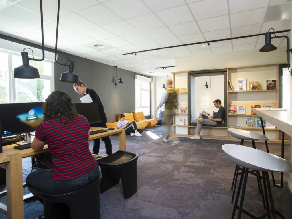 reportage photohraphique établissement de soins bibliothèque