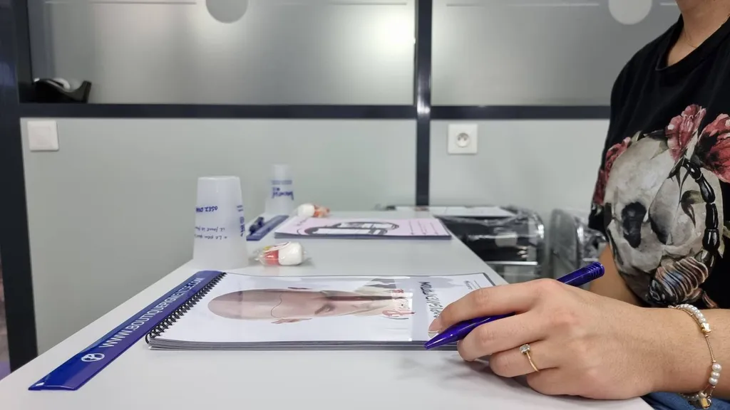 Ambiance professionnelle et conviviale : rejoignez notre formation tricopigmentation à Lyon pour une expérience unique
