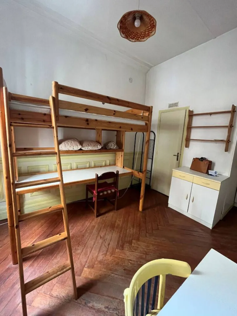 Situé au 05 rue Jean Revel à Rouen