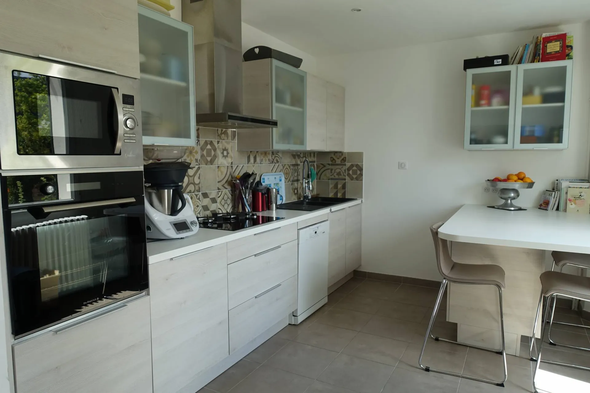 A vendre propriété d'exception, comprenant une maison de caractère principale ainsi qu'un gîte anglo-normand avec vue exceptionnelle sur la mer, proche de Dieppe (76)