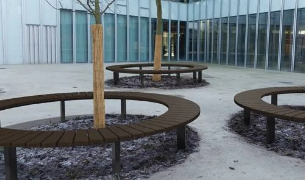 Banc rond recyclé Annecy