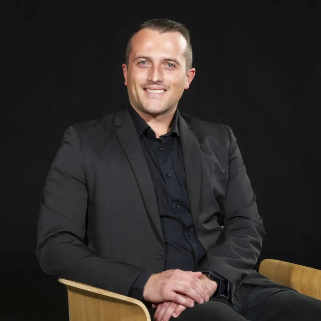 réalisation d'un trombinoscope dans un entreprise avec installation d'un studio mobile par un photographe professionnel à Lyon