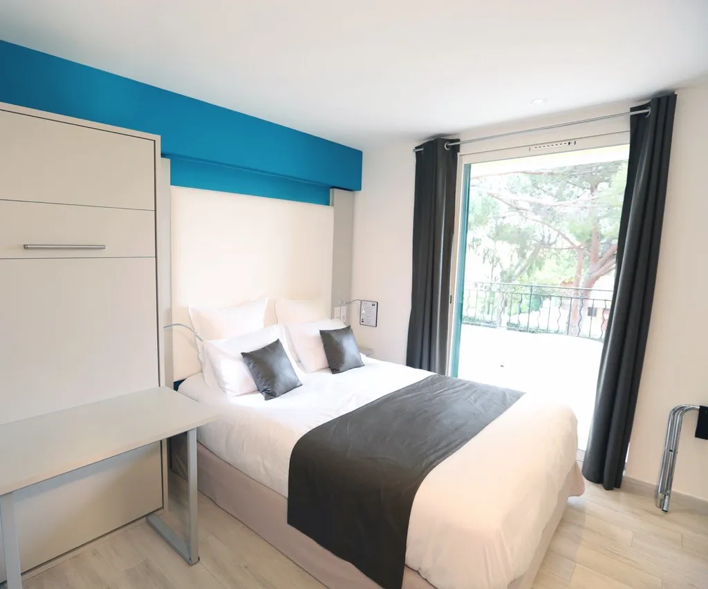 Hôtel bord de mer Chambre rénovée et climatisée  Supérieur Sud « Balnéo » 