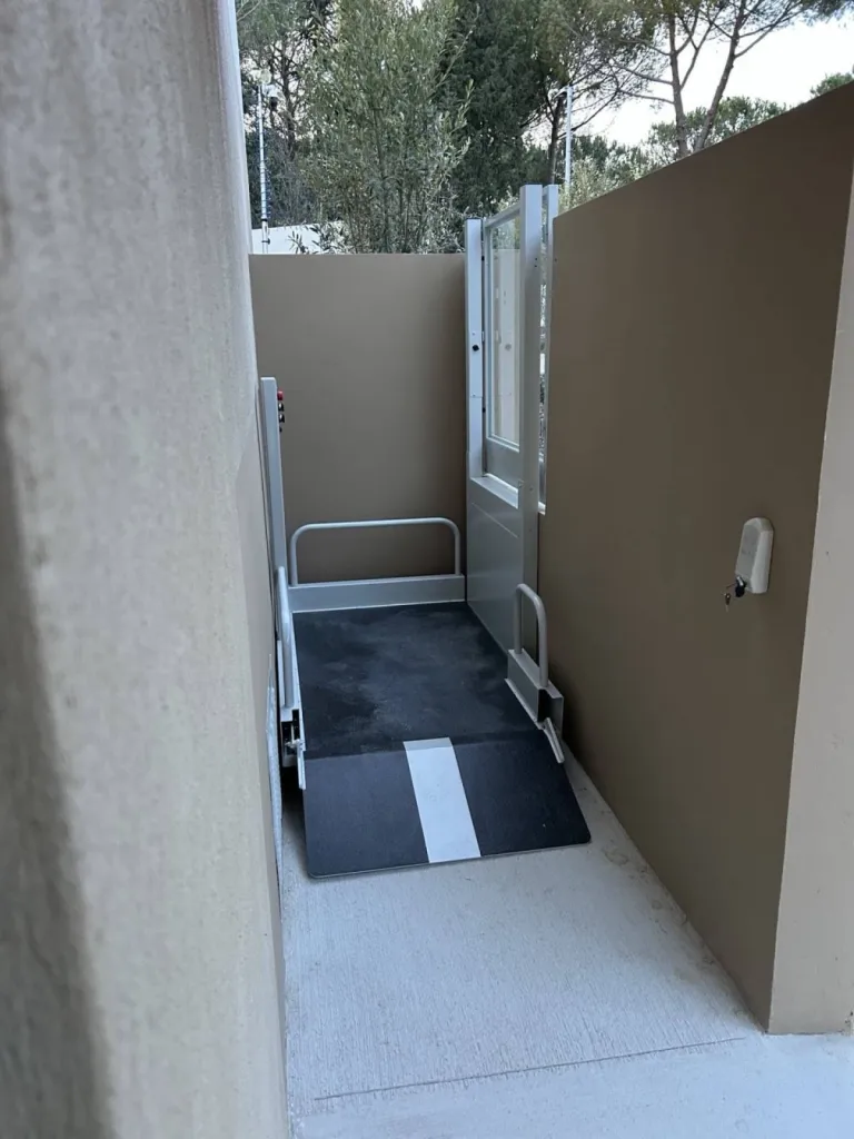 Accès sécurisé pour cet élévateur Liftboy installé en copropriété à Aix en Provence
