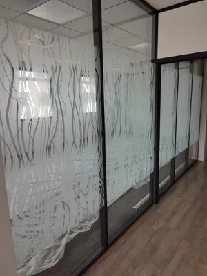 FILMS VITROPHANIE SUR BAIES VITRÉES ENTREPRISE 