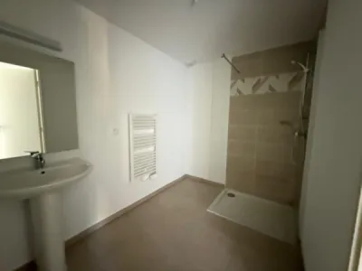 Appartement 3 pièce(s) 2 chambre(s) 71.46 m² Taradeau (83460)