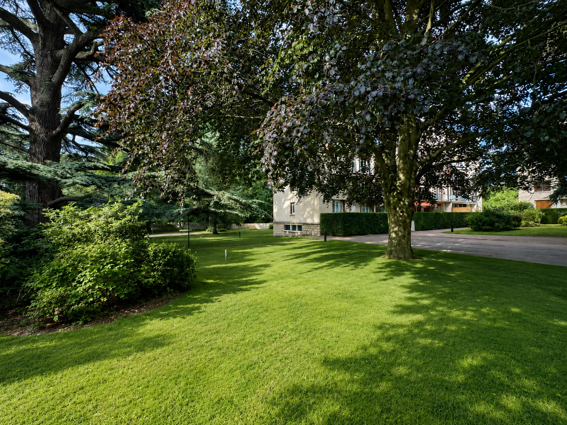 résidence arborée accès forêt course a pied et ballade Helix immobilier 