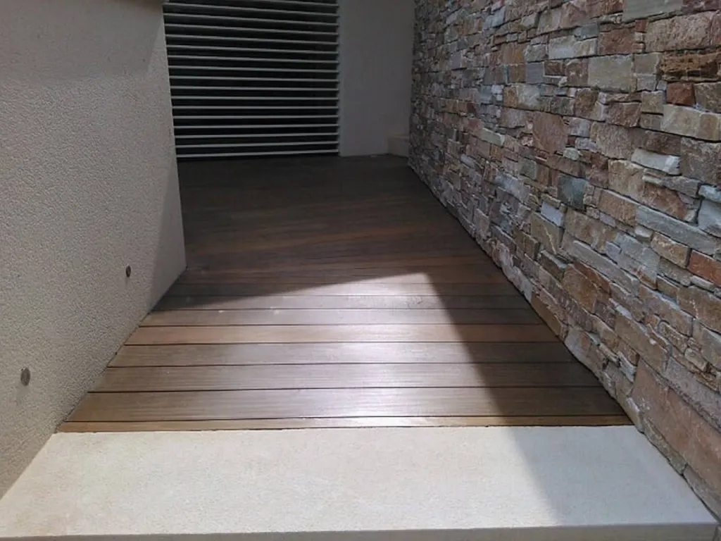 Terrasse en Merbau Parqueterie aixoise