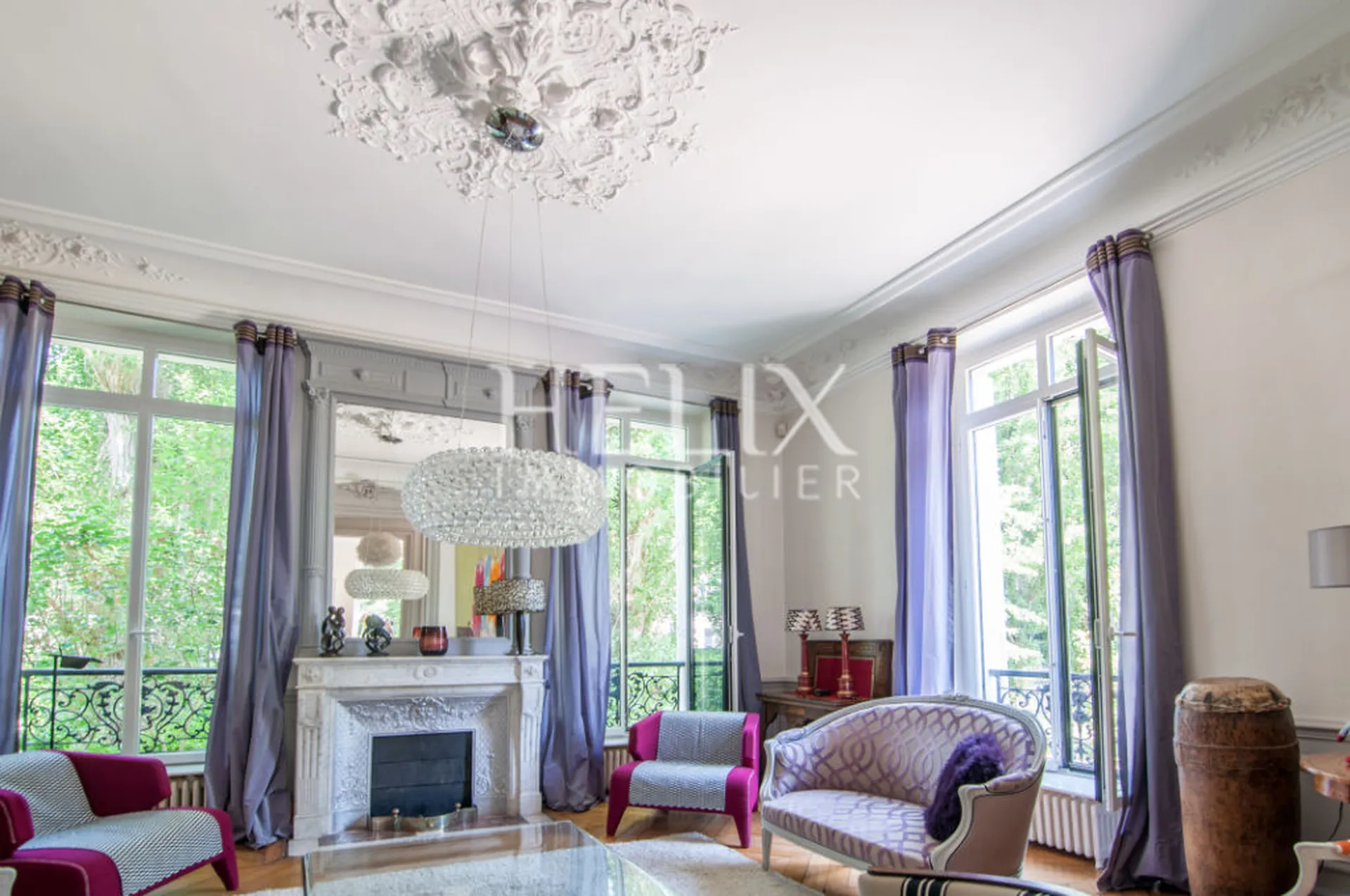 Chatou Bas - Hotel particulier 9 pièces de 354 M² avec piscine